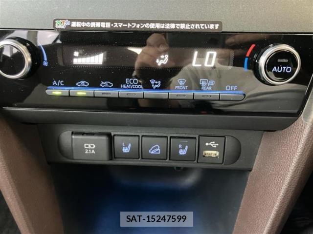 Toyota YARIS CROSS 2021-02 8754585-13