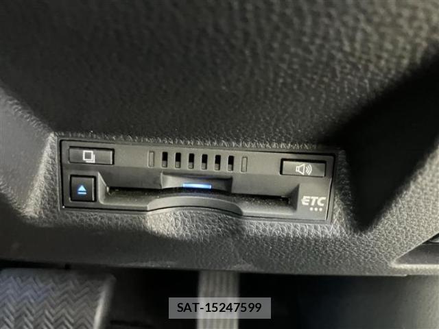 Toyota YARIS CROSS 2021-02 8754585-15