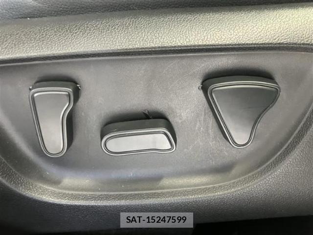 Toyota YARIS CROSS 2021-02 8754585-17