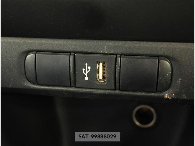 Toyota YARIS 2021-07 8752398-10