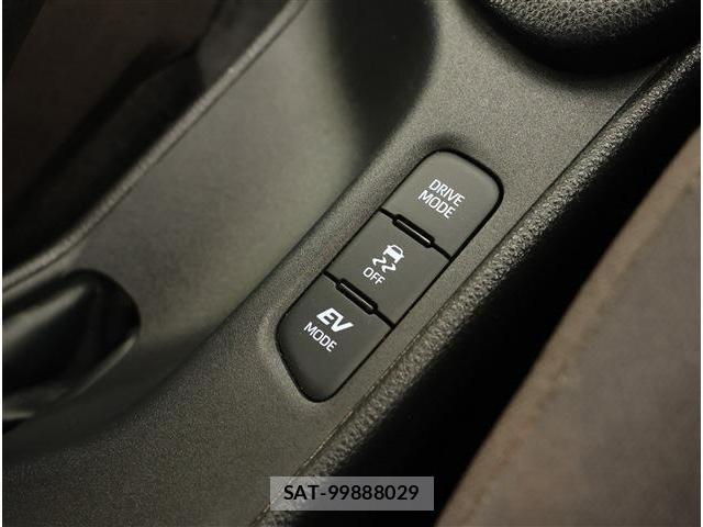 Toyota YARIS 2021-07 8752398-11
