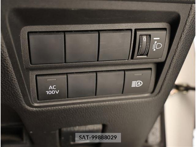 Toyota YARIS 2021-07 8752398-12