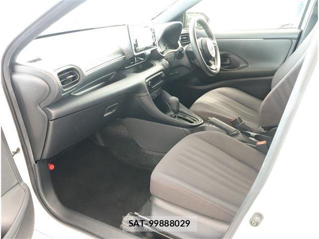 Toyota YARIS 2021-07 8752398-15