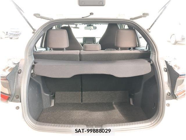 Toyota YARIS 2021-07 8752398-18