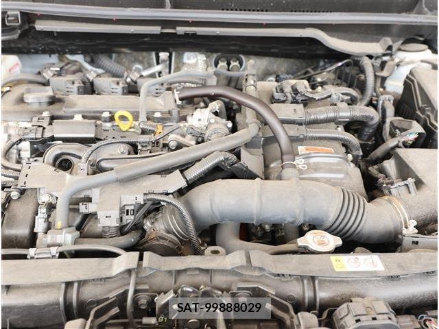 Toyota YARIS 2021-07 8752398-19