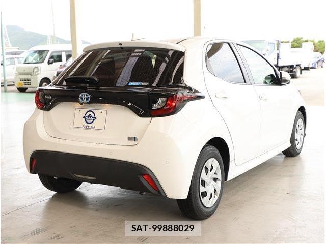 Toyota YARIS 2021-07 8752398-5