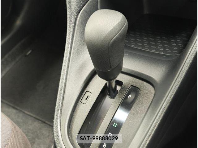 Toyota YARIS 2021-07 8752398-8