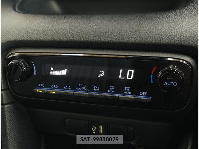 Toyota YARIS 2021-07 8752398-9