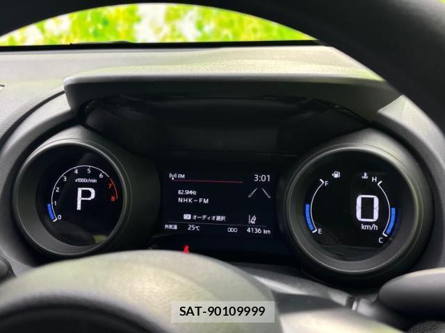 Toyota YARIS 2023-09 8754375-11