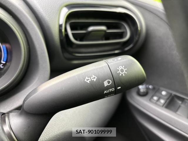 Toyota YARIS 2023-09 8754375-13