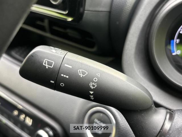 Toyota YARIS 2023-09 8754375-14