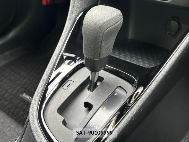 Toyota YARIS 2023-09 8754375-15