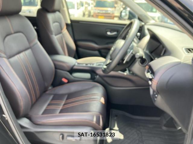 Honda ZR-V 2025-04 8754240-3