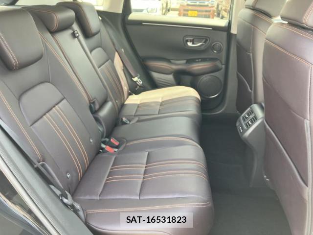 Honda ZR-V 2025-04 8754240-4