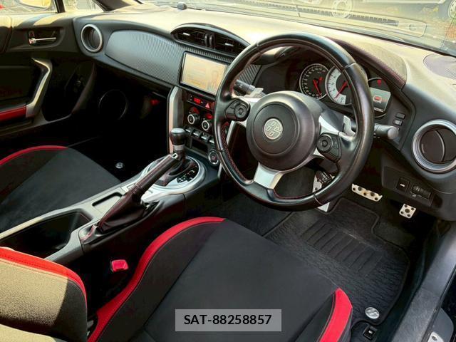 Toyota 86 2017-02 8769947-12