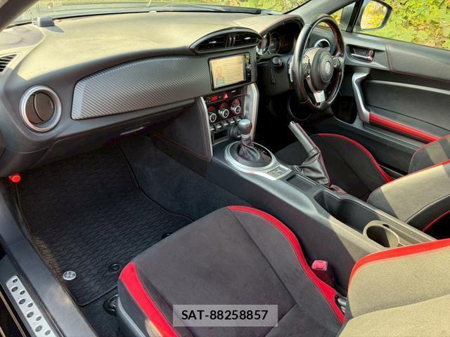Toyota 86 2017-02 8769947-13