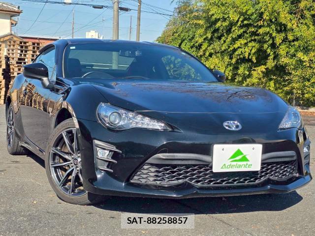 Toyota 86 2017-02 8769947-2