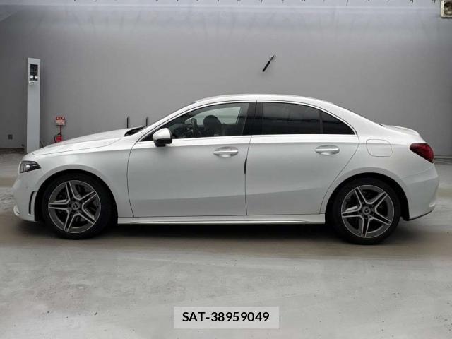 Mercedes Benz A-CLASS 2020-02 8769716-6