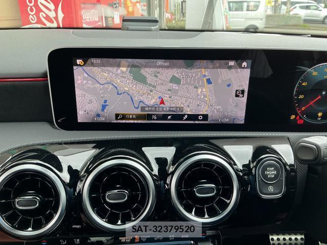 Mercedes Benz A-CLASS 2019-03 8769998-4