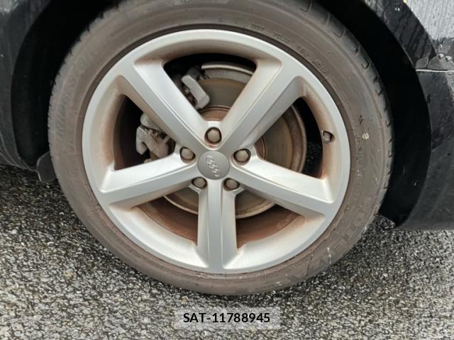 Audi A4 2011-12 8769078-5