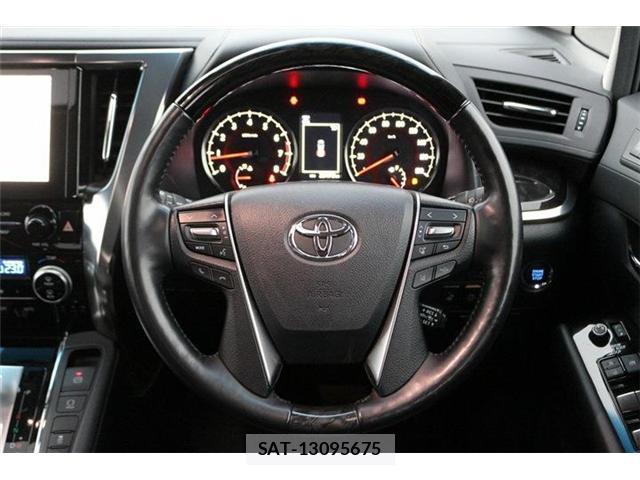 Toyota ALPHARD 2021-08 8769032-14