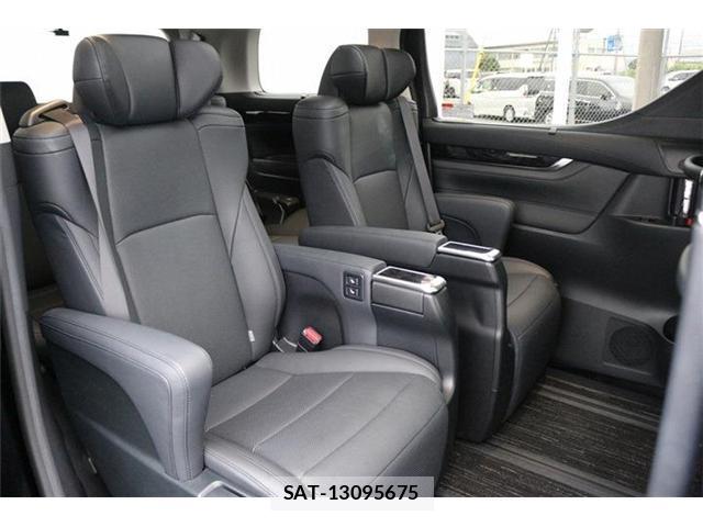 Toyota ALPHARD 2021-08 8769032-17