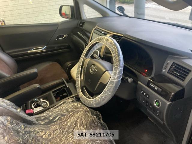 Toyota ALPHARD 2013-03 8769143-3