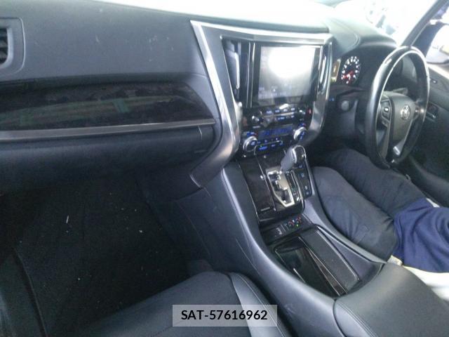 Toyota ALPHARD 2022-08 8769852-2