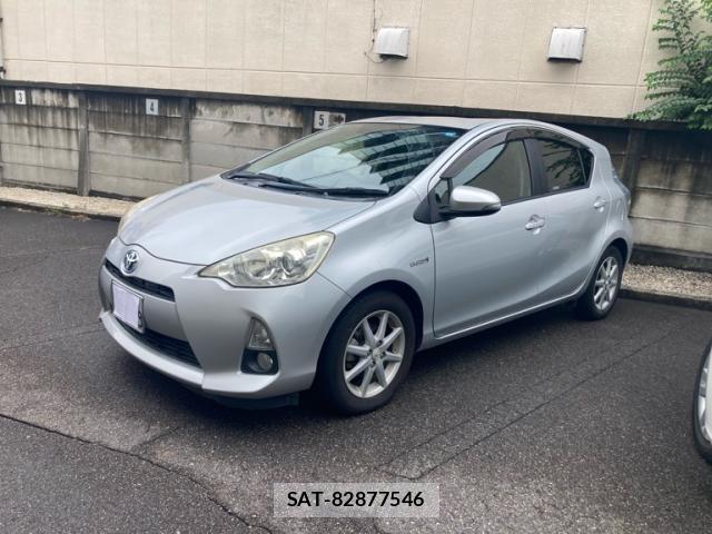 Toyota AQUA 2014-01 8768787-0