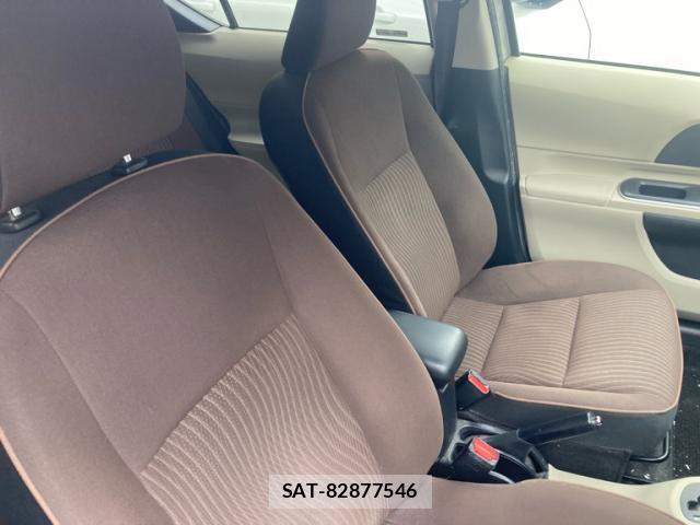 Toyota AQUA 2014-01 8768787-11