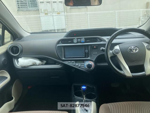 Toyota AQUA 2014-01 8768787-9