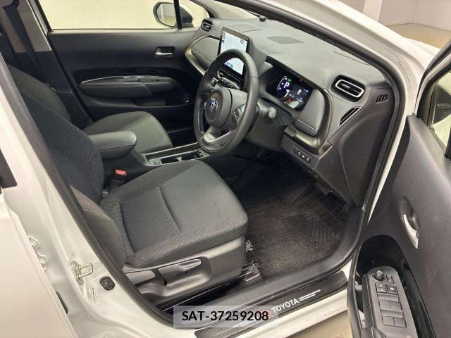 Toyota AQUA 2021-10 8769084-5