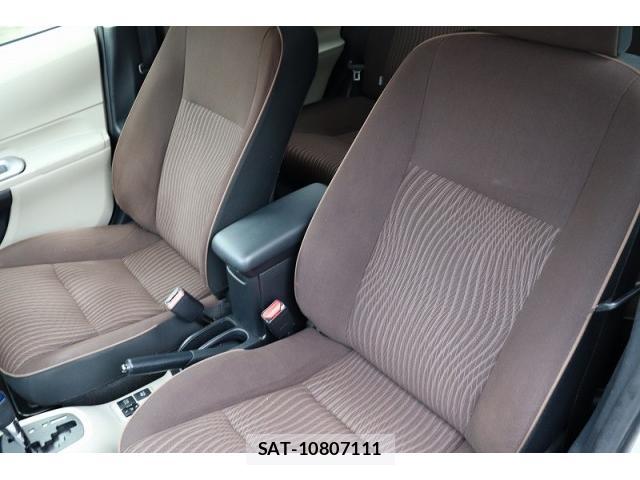 Toyota AQUA 2012-07 8769212-11