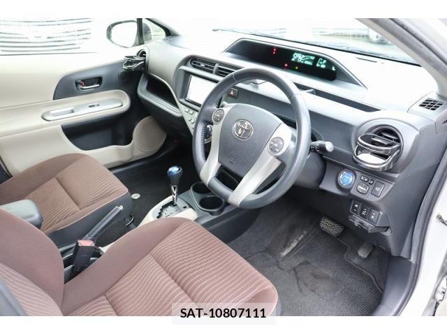 Toyota AQUA 2012-07 8769212-5