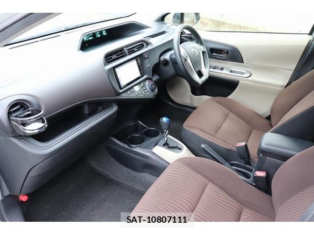 Toyota AQUA 2012-07 8769212-9