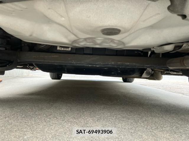 Toyota AQUA 2015-10 8769277-16