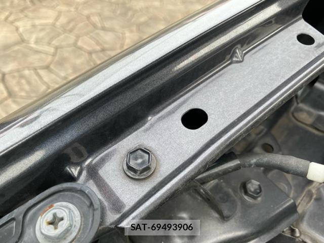 Toyota AQUA 2015-10 8769277-19