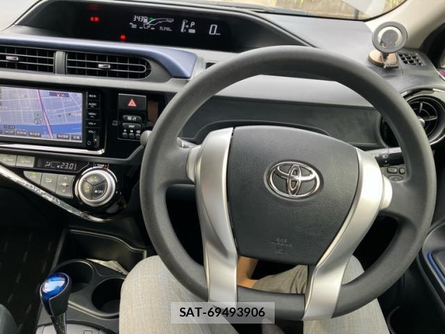 Toyota AQUA 2015-10 8769277-5