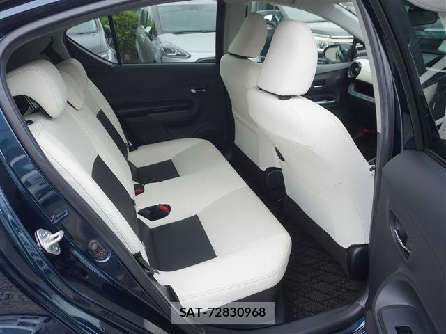 Toyota AQUA 2017-09 8769381-14