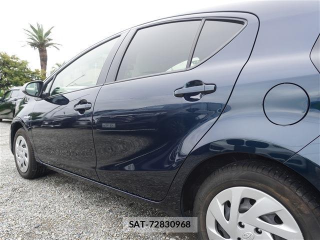 Toyota AQUA 2017-09 8769381-19