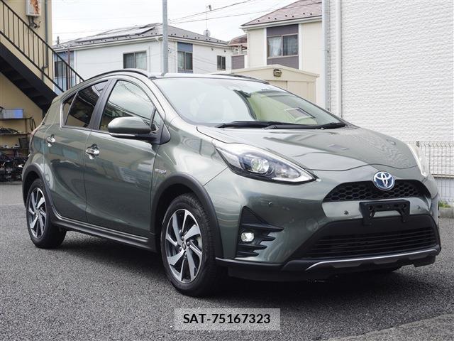Toyota AQUA 2019-12 8769382-1