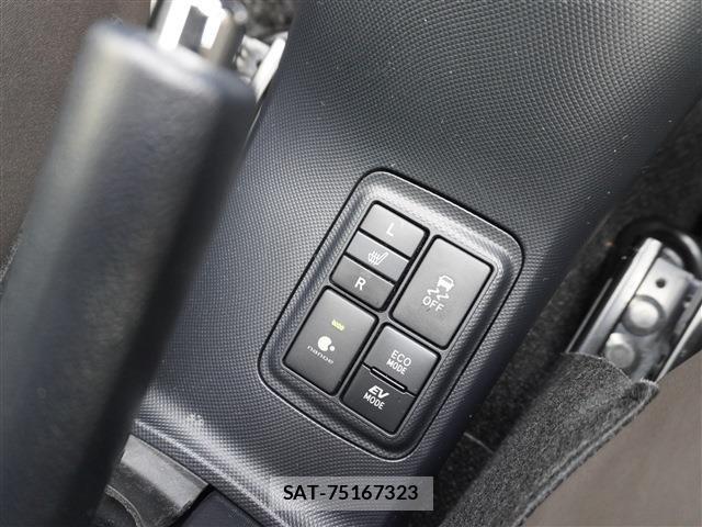 Toyota AQUA 2019-12 8769382-12