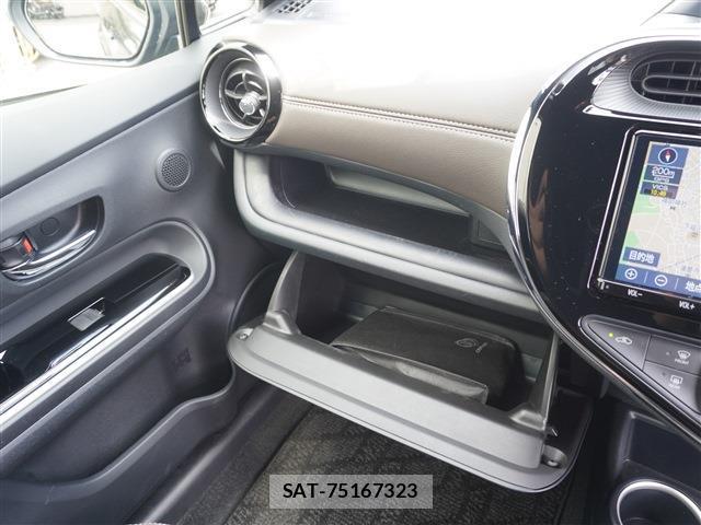 Toyota AQUA 2019-12 8769382-14