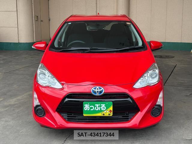 Toyota AQUA 2016-10 8769580-1