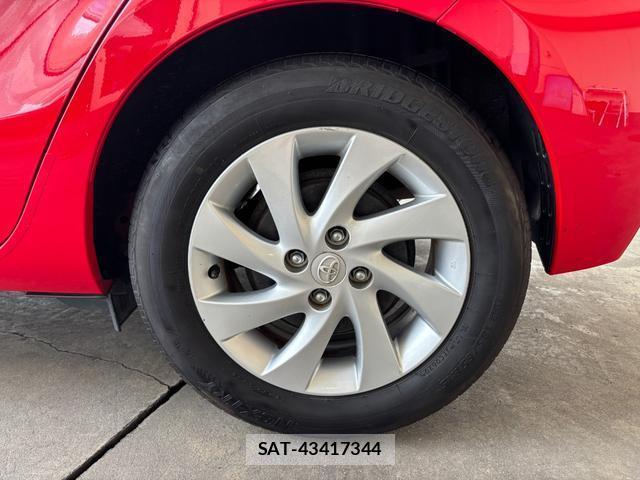 Toyota AQUA 2016-10 8769580-19