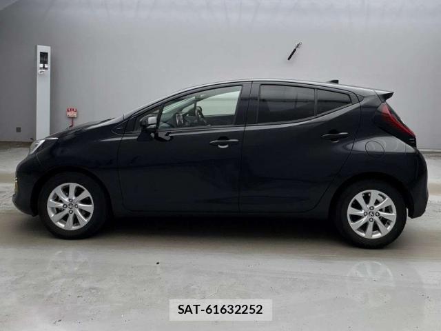 Toyota AQUA 2025-01 8769668-5