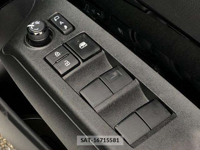 Toyota AQUA 2021-08 8769828-18