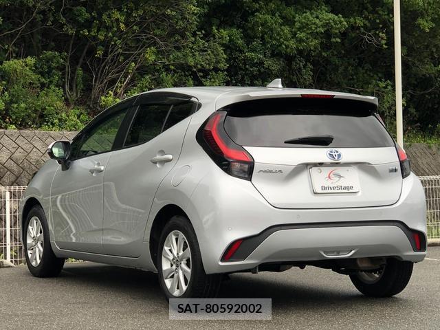 Toyota AQUA 2021-12 8769830-4
