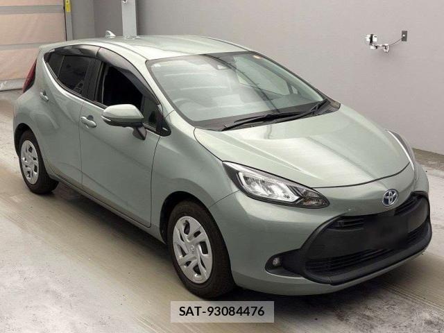 Toyota AQUA 2021-12 8770045-0