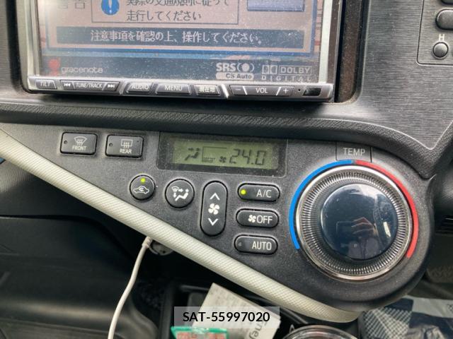 Toyota AQUA 2013-10 8770086-16